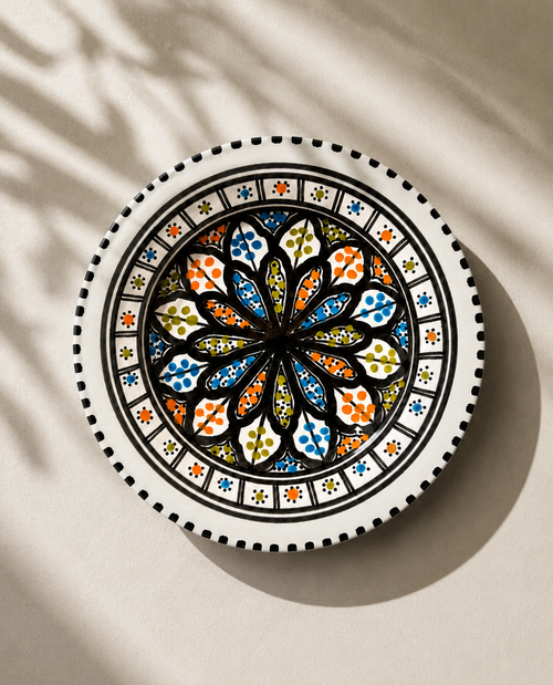 Assiette à pâtes de 24 cm en céramique artisanale peinte à la main, Collection Djerba – KARTAJ