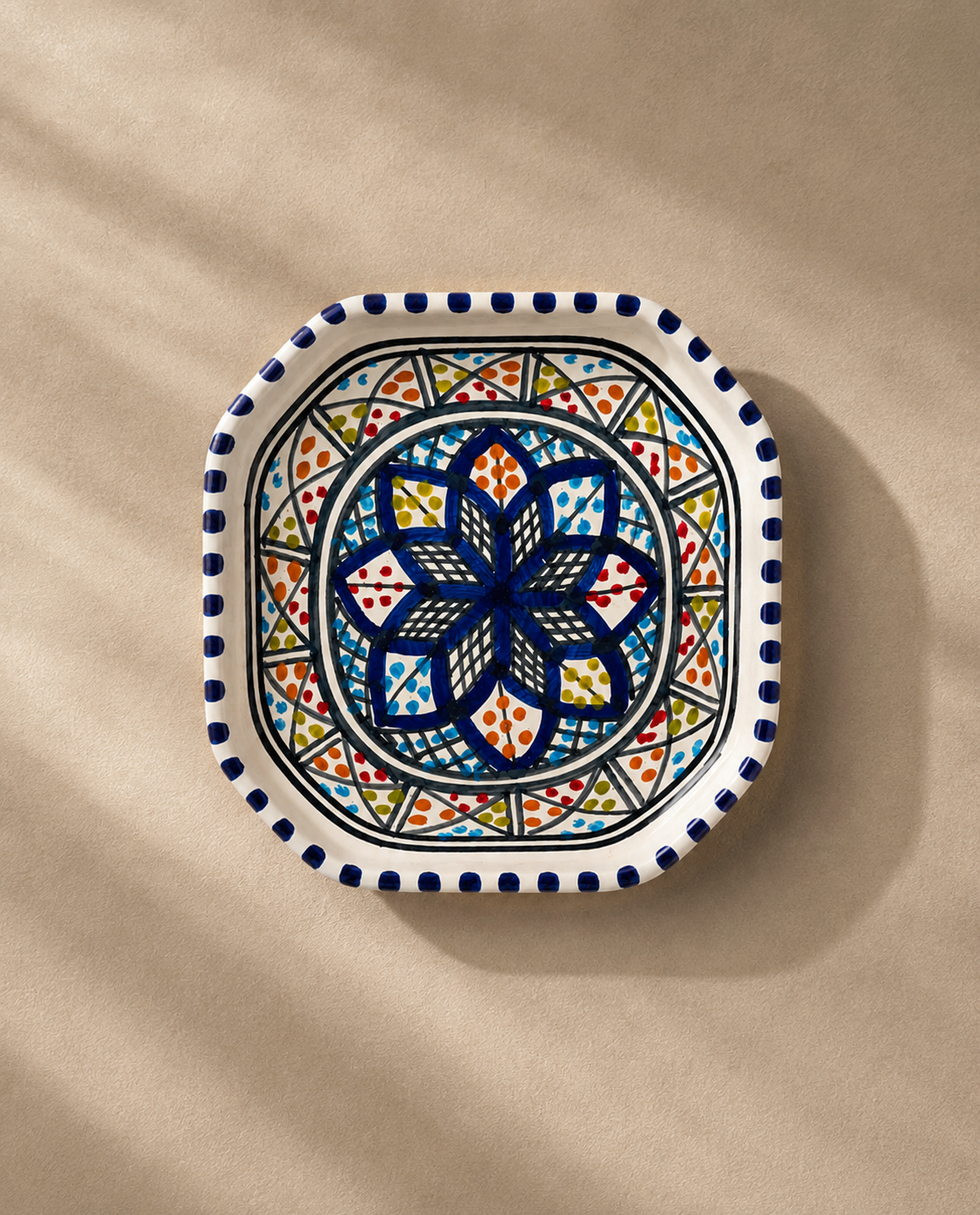 Bol octogonal en céramique artisanale tunisienne de la collection Médina.