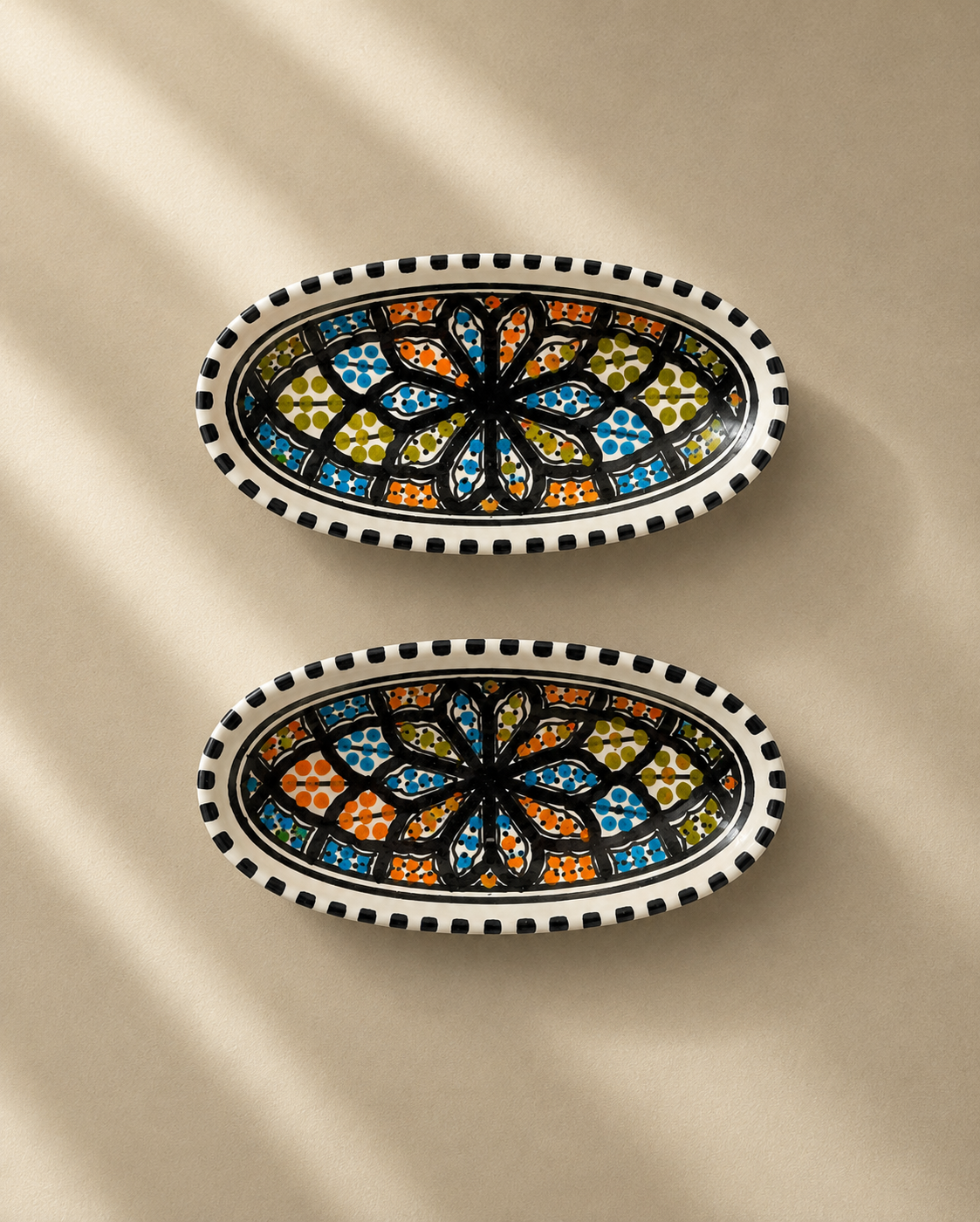 Lot de 2 mini plats ovales en céramique artisanale tunisienne de la collection Djerba.