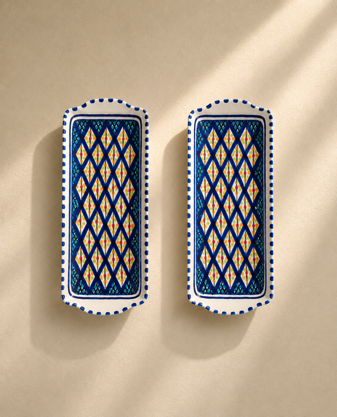 Lot de 2 plats rectangulaires en céramique artisanale tunisienne de la collection Médina.